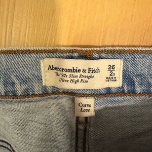 Abercrombie & Fitch 90’s Slim Straight Ultra High Rise Curve Love Jean